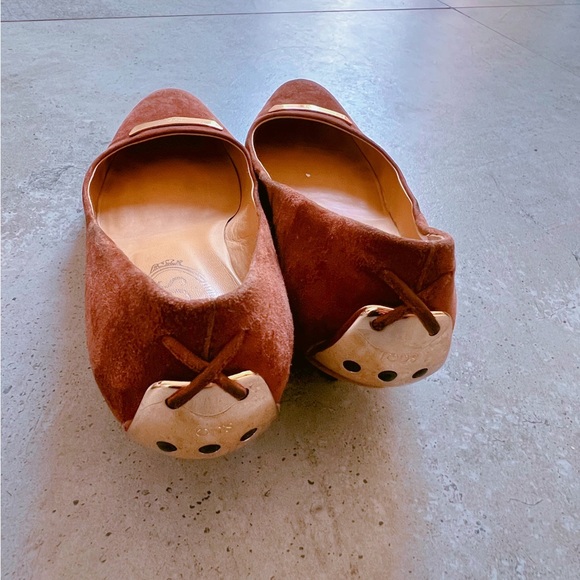 Tod’s suede kitten heel shoes - Picture 2 of 4